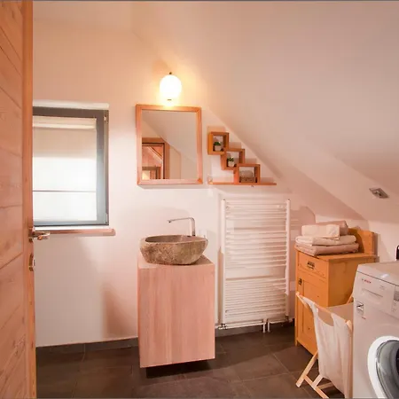 Juvanova Hisa - And Guest house 3*