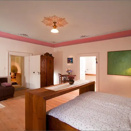 Juvanova Hisa - And 3* Luče