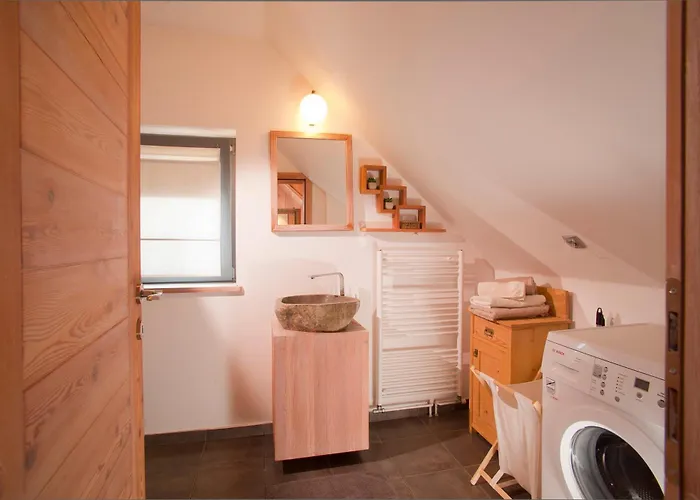 Juvanova Hisa - And Guest house 3*