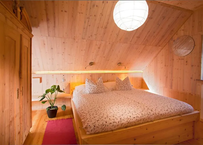 Guest house Juvanova Hisa - And 3*